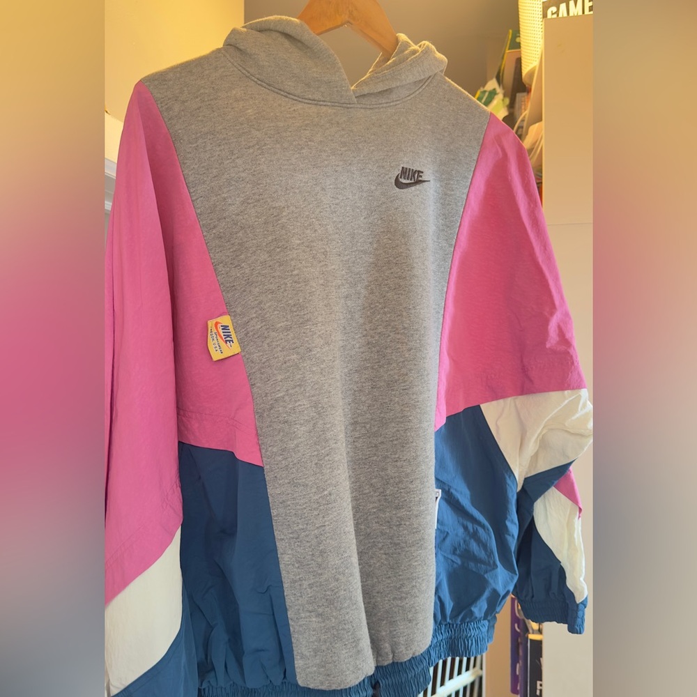 Nike Pink, Gray & Navy Color-Block Pullover Windbreaker